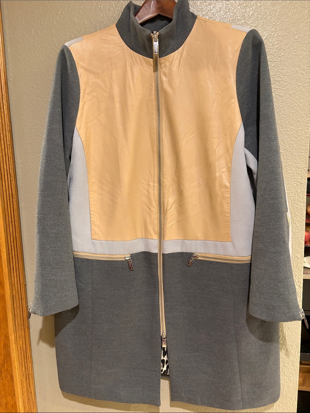 Chico's 2 (12-14) Gray and Camel Faux Leather Panels Zip-Front Trench Coat